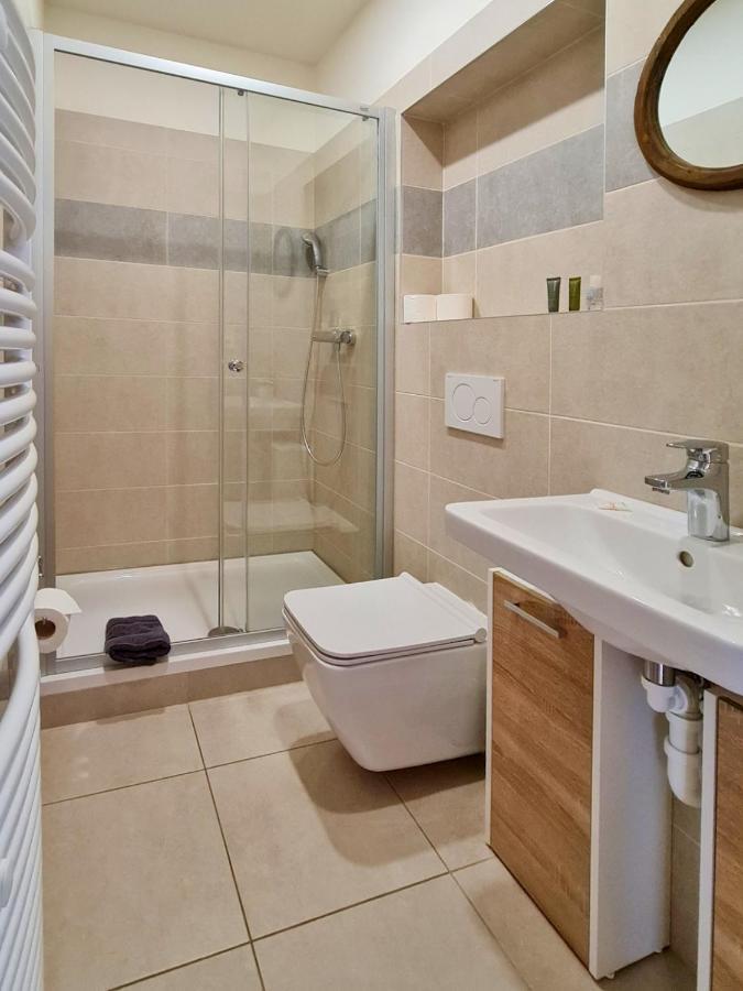 Apartman Praha Brevnov ภายนอก รูปภาพ