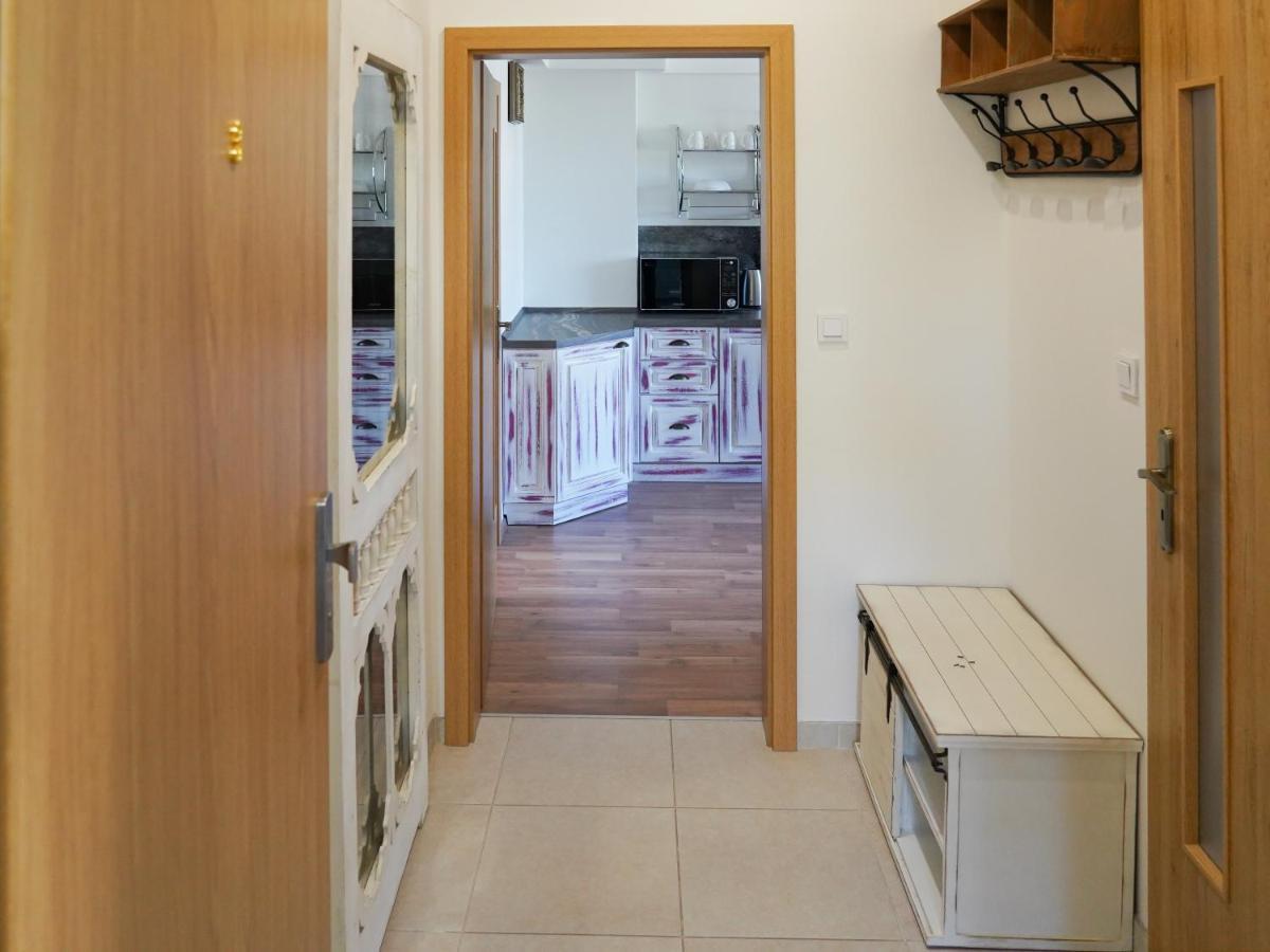 Apartman Praha Brevnov ภายนอก รูปภาพ