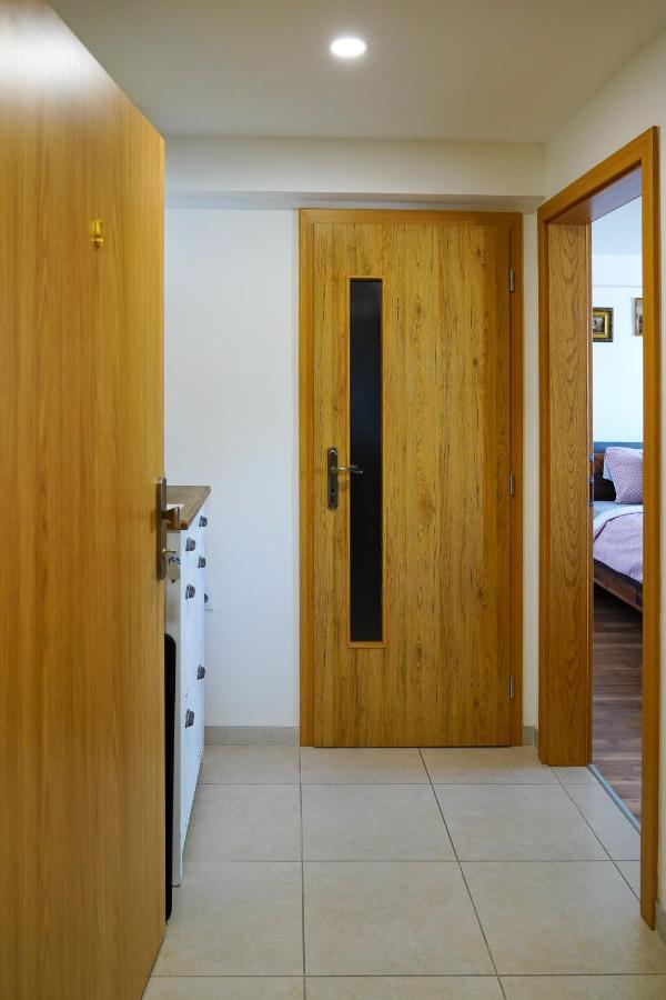 Apartman Praha Brevnov ภายนอก รูปภาพ