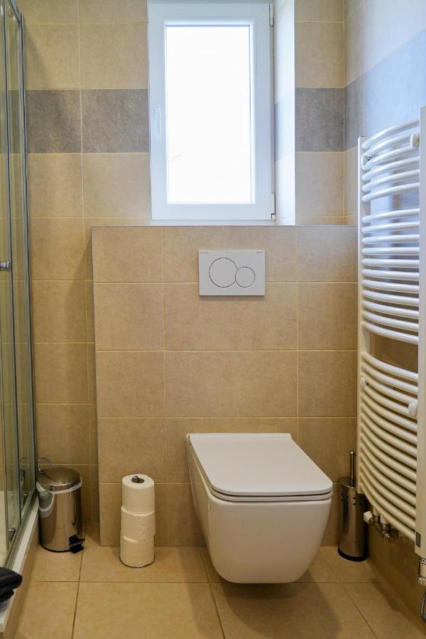Apartman Praha Brevnov ภายนอก รูปภาพ